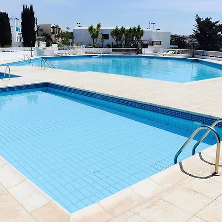 Paphos Ikaria Village Sea View Apartment מראה חיצוני תמונה